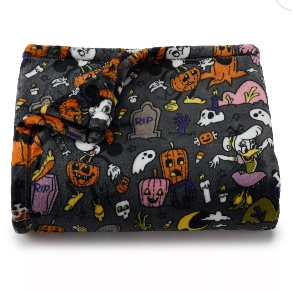 Disney Halloween Themed Fleece Blanket NEW 60x72” Donald Daisy Duck Minnie Mouse